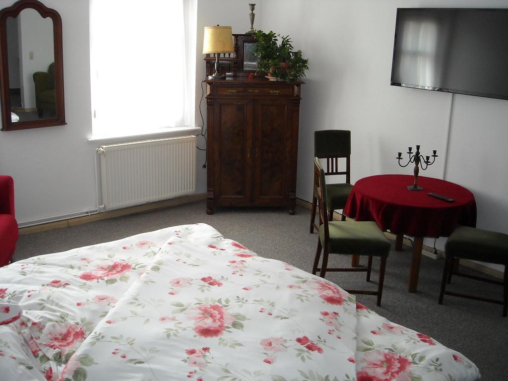 Ferienwohnung Auf Ehem. Alten Bauernhof Liebenwalde Exteriör bild