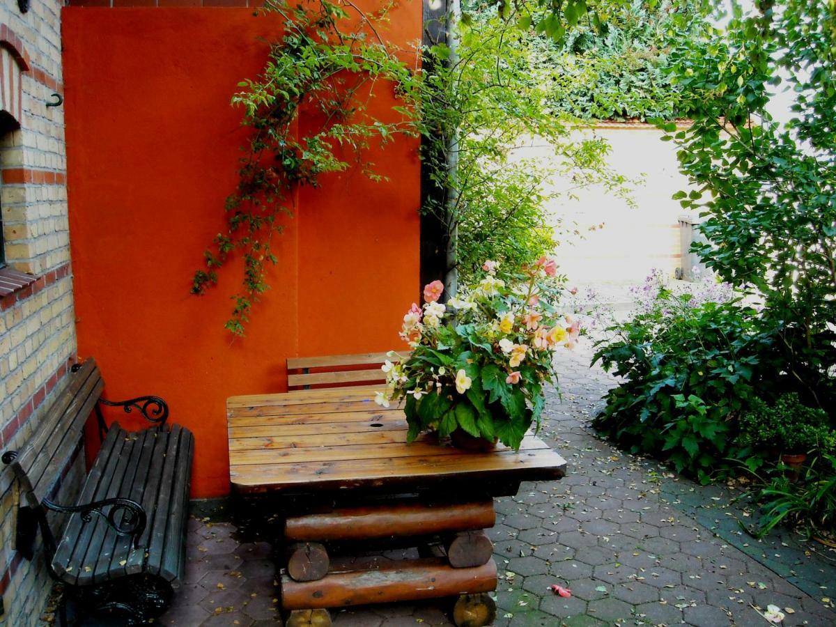 Ferienwohnung Auf Ehem. Alten Bauernhof Liebenwalde Exteriör bild